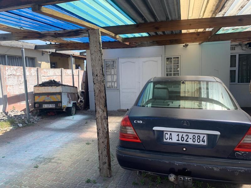 8 Bedroom Property for Sale in Montana Western Cape